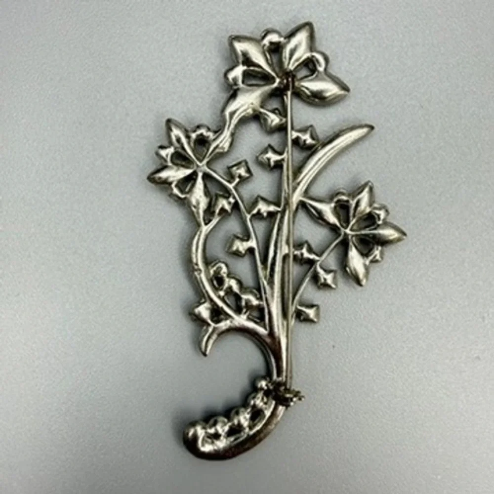 Vintage Pot Metal Floral Rhinestone Brooch c. 1940s Silver Tone Extra Large